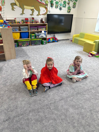 Stali se z nás herci-pohádka O Červené Karkulce